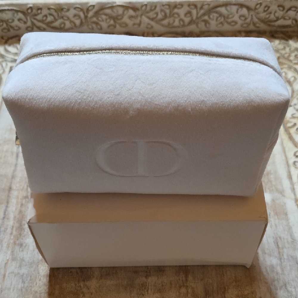 Dior White Makeup Organizer